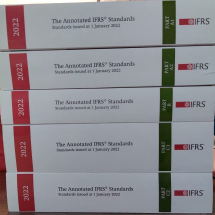 SAICA Student Handbook Volume 1: The Annotated IFRS Standards 2022