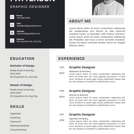 Black and White Modern CV Template