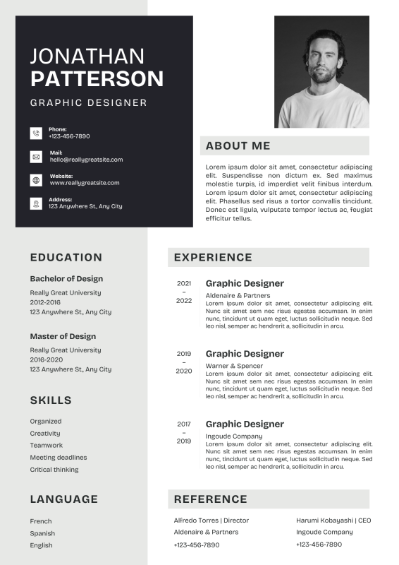 Black and White Modern CV Template